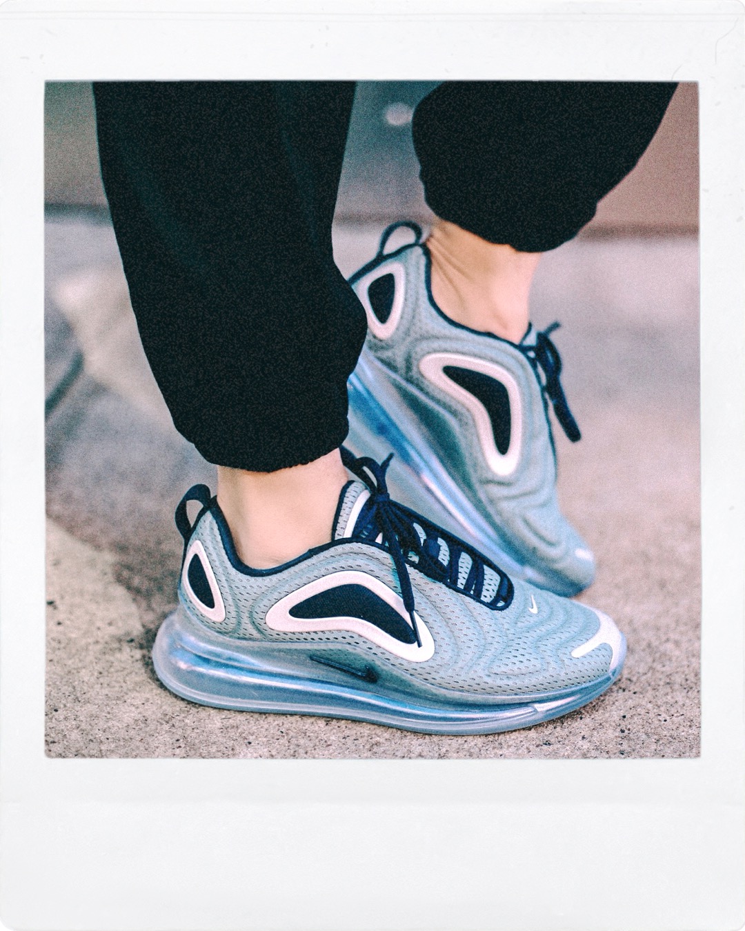Spring is here - NIKE AIR MAX 720 - Le 